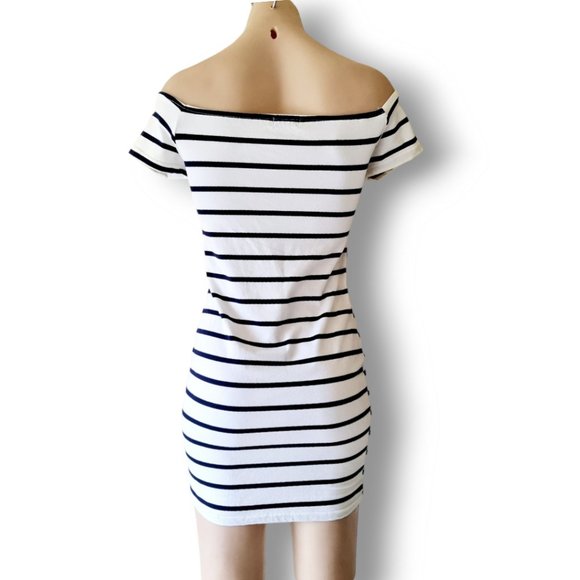 Y2k Ava AU 8 white on or off-shoulder mini dress spilt open in centre of chest - Picture 4 of 7